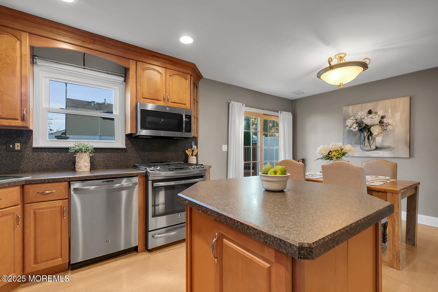 Hazlet, New Jersey, 07730, United States, 3 Bedrooms Bedrooms, ,2 BathroomsBathrooms,Residential,For Sale,1995385