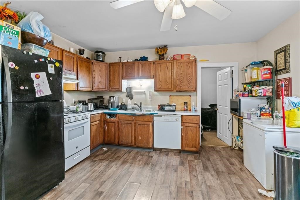 Woonsocket, Rhode Island, 02895, United States, 11 Bedrooms Bedrooms, ,4 BathroomsBathrooms,Residential,For Sale,1882232