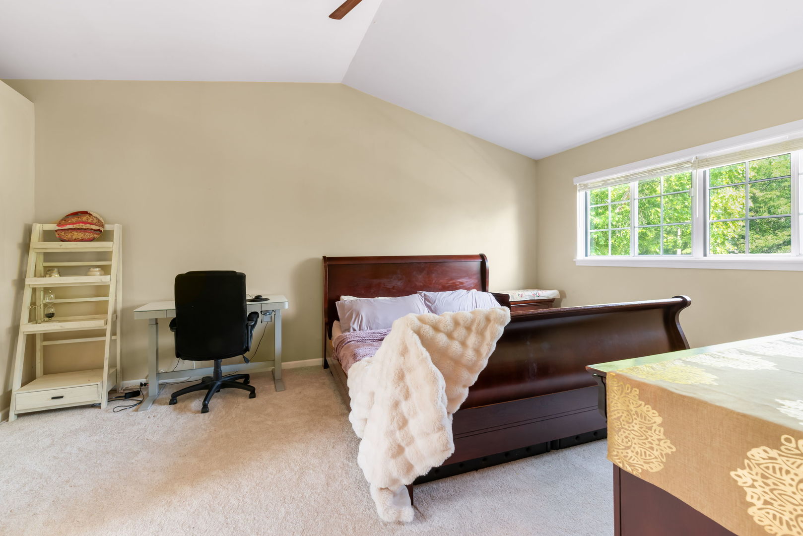 Carol Stream, Illinois, 60188, United States, 4 Bedrooms Bedrooms, ,4 BathroomsBathrooms,Residential,For Sale,1903494