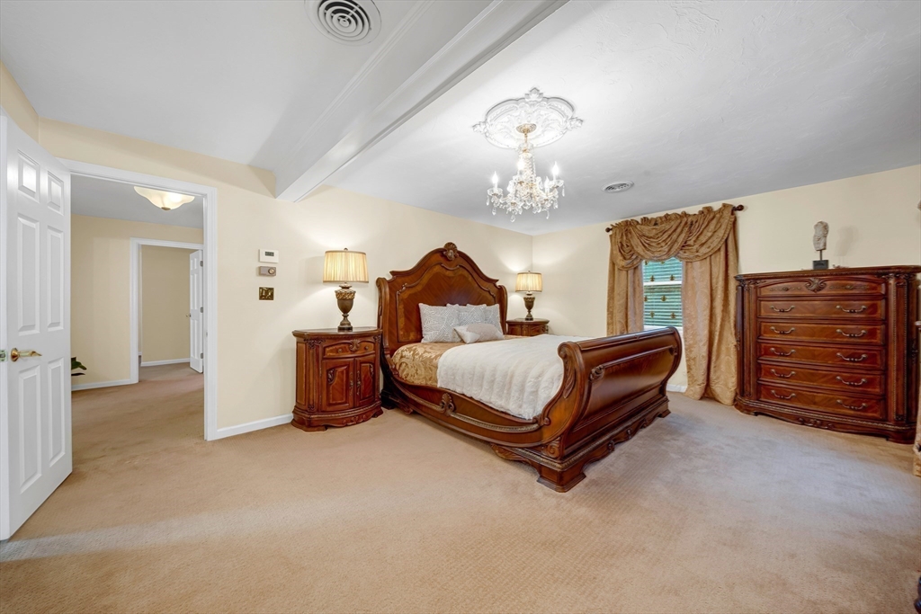 Mansfield, Massachusetts, 02048, United States, 4 Bedrooms Bedrooms, ,3 BathroomsBathrooms,Residential,For Sale,2009096