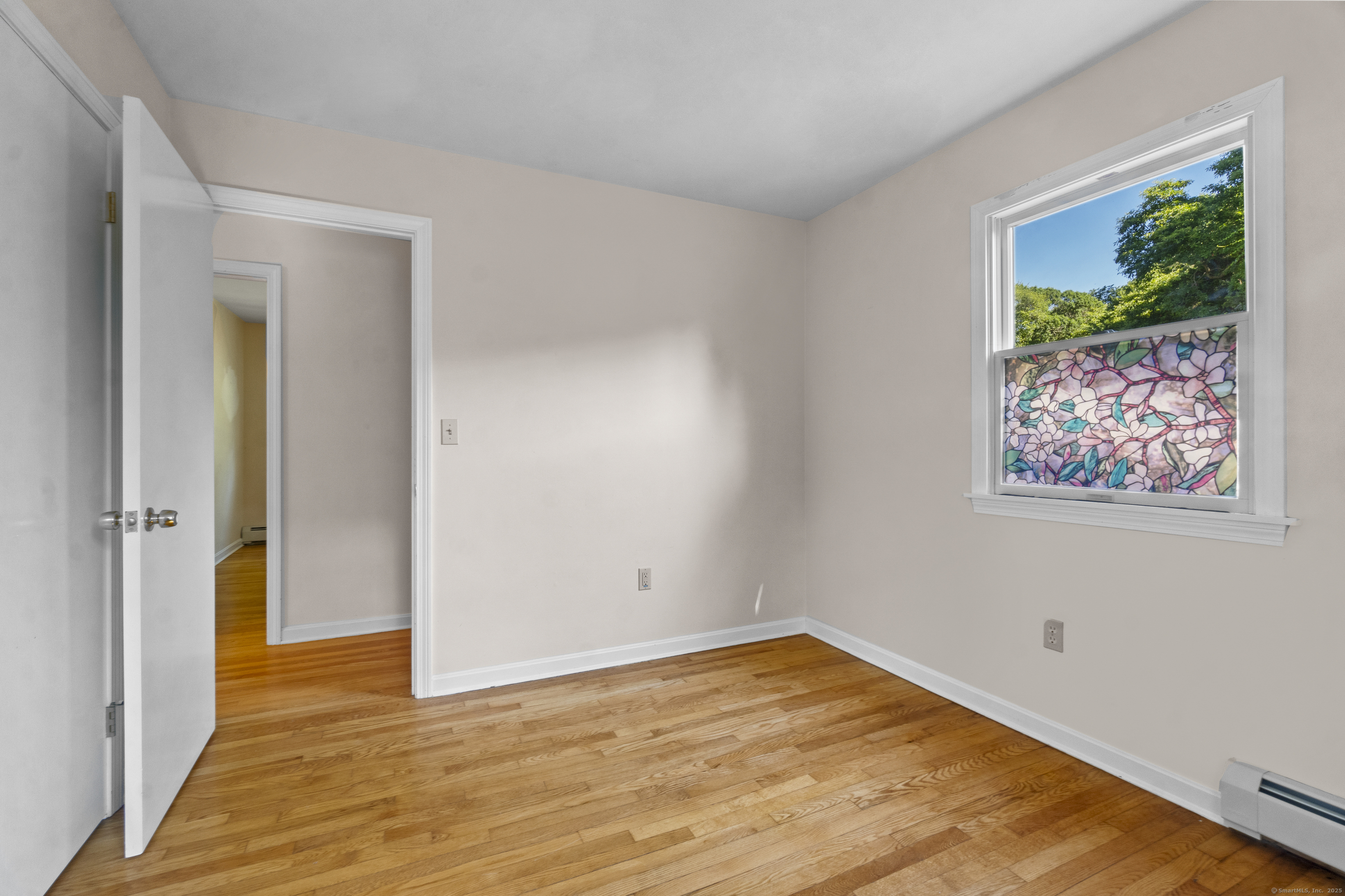 Old Lyme, Connecticut, 06371, United States, 4 Bedrooms Bedrooms, ,2 BathroomsBathrooms,Residential,For Sale,1901139