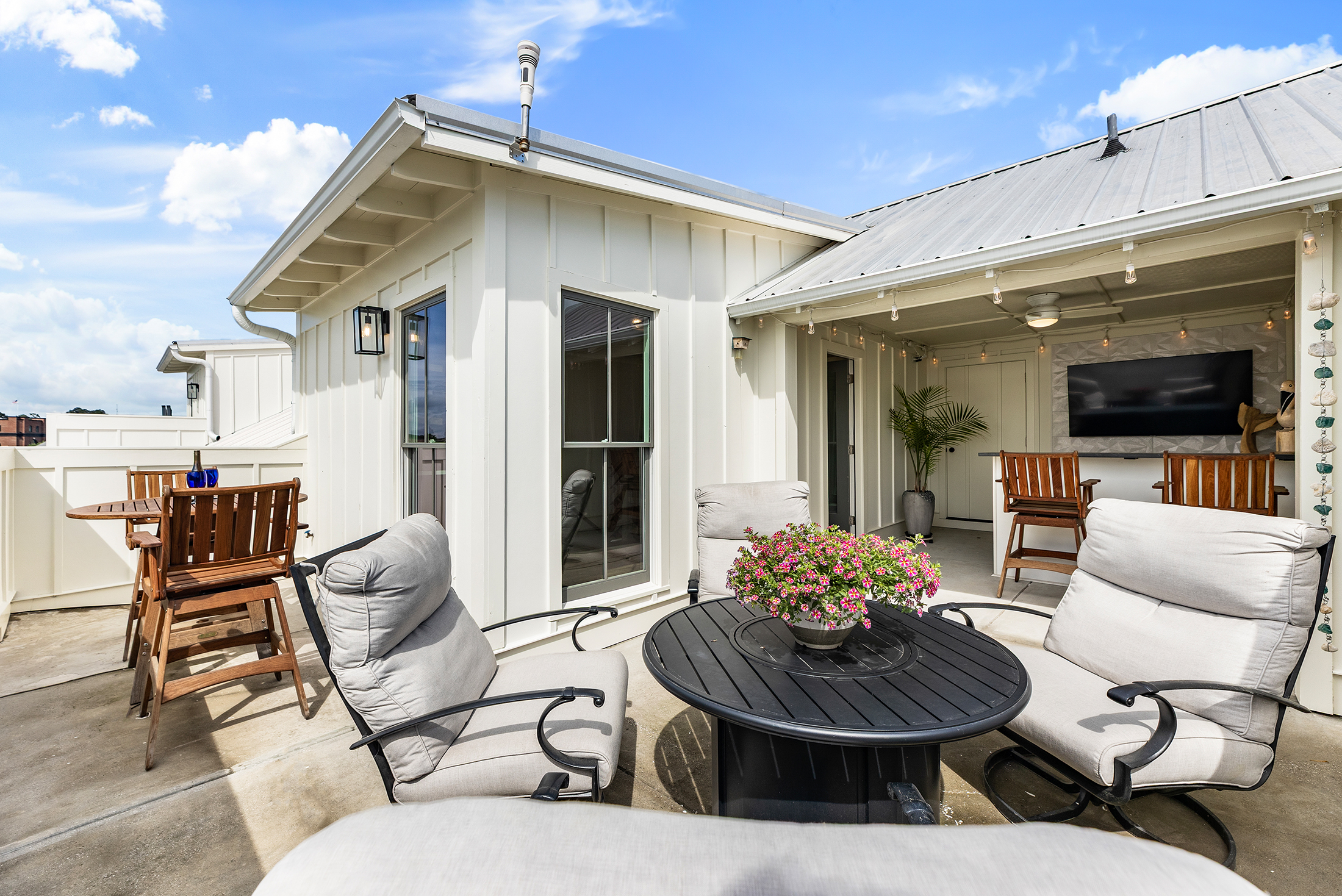  Charming Four-Level Townhome with Rooftop Retreat - 物件實景