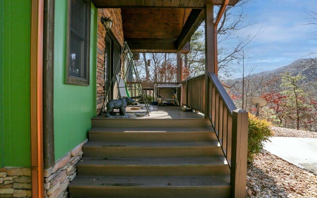 Hiawassee, Georgia, 30546, United States, 3 Bedrooms Bedrooms, ,3 BathroomsBathrooms,Residential,For Sale,1921264