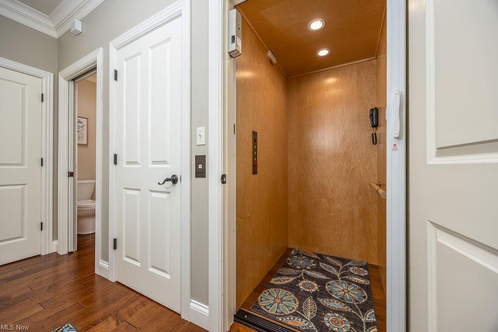 St Marys, West Virginia, 26170, United States, 3 Bedrooms Bedrooms, ,4 BathroomsBathrooms,Residential,For Sale,1928718