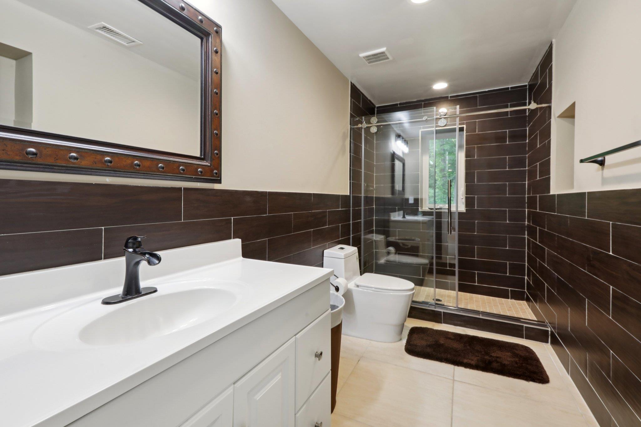 New City, New York, 10956, United States, 2 Bedrooms Bedrooms, ,3 BathroomsBathrooms,Residential,For Sale,1928184