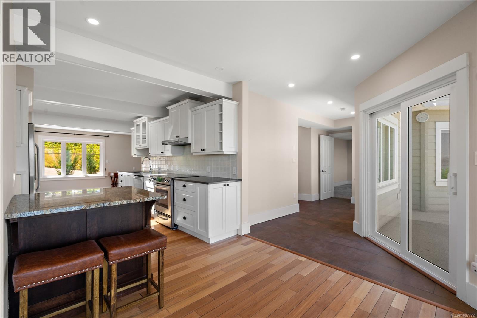 SAANICH, British Columbia, V8Y 2G1, CA, 4 Bedrooms Bedrooms, ,3 BathroomsBathrooms,Residential,For Sale,1906364