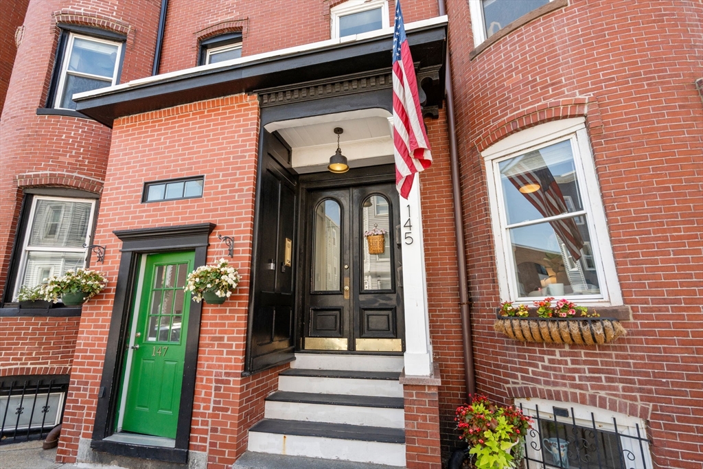Boston, Massachusetts, 02127, United States, 2 Bedrooms Bedrooms, ,2 BathroomsBathrooms,Residential,For Sale,1939298