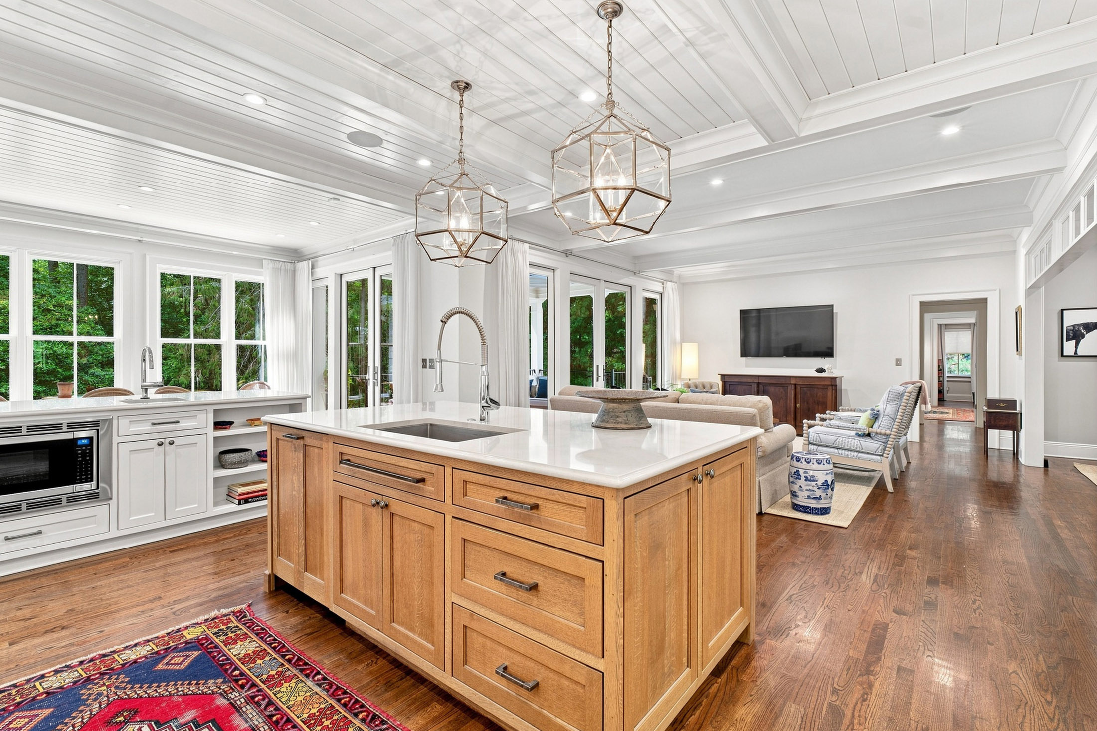  Thoughtfully Designed and Renovated Home in Londonberry Estates - 物件實景