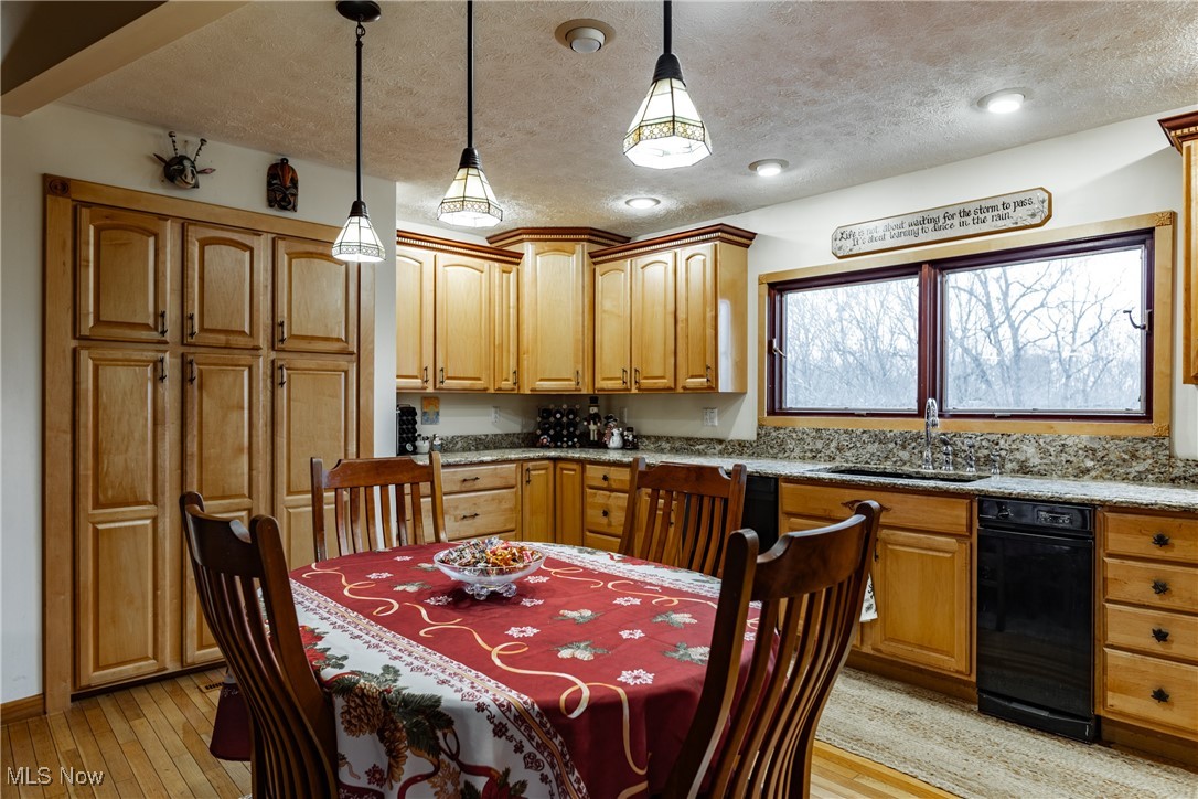 72 W Wildwood Drive, Parkersburg, West Virginia, 26101, United States, 4 Bedrooms Bedrooms, ,4 BathroomsBathrooms,Residential,For Sale,72 W Wildwood Drive,1675092