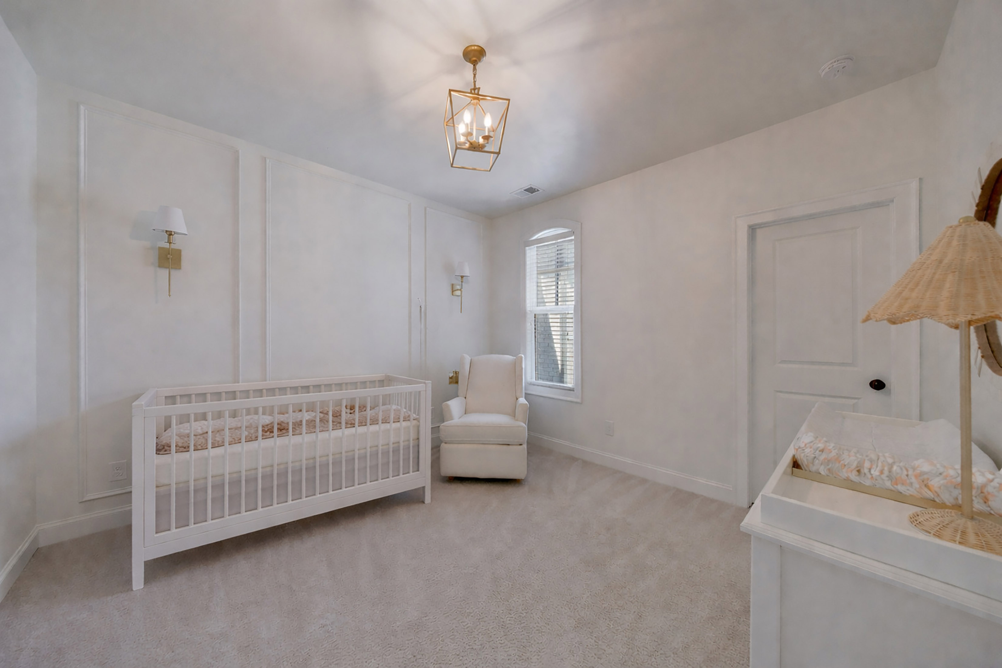  Beautifully Appointed Two-story Townhome in Inviting Gated Roswell Community - 物件實景