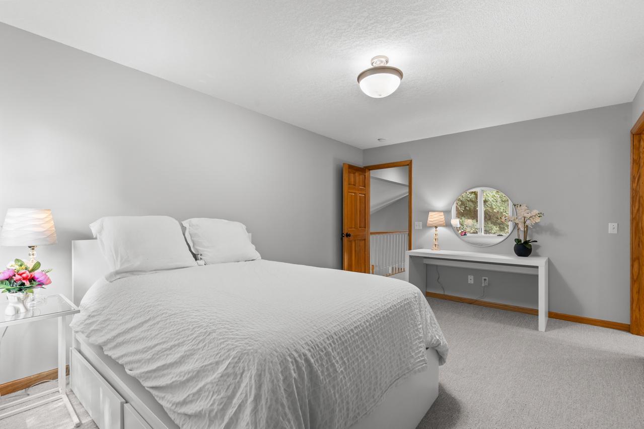 Chanhassen, Minnesota, 55317, United States, 5 Bedrooms Bedrooms, ,3 BathroomsBathrooms,Residential,For Sale,1926226