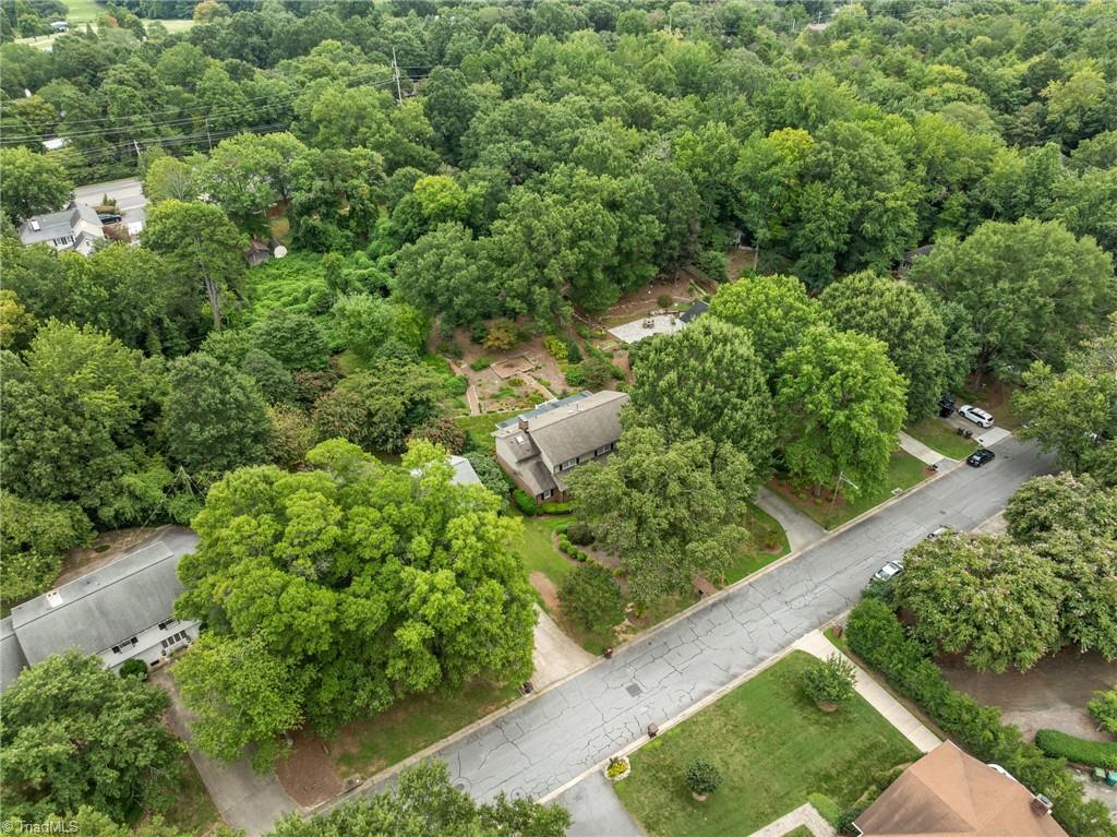 High Point, North Carolina, 27262, United States, 5 Bedrooms Bedrooms, ,4 BathroomsBathrooms,Residential,For Sale,1925566