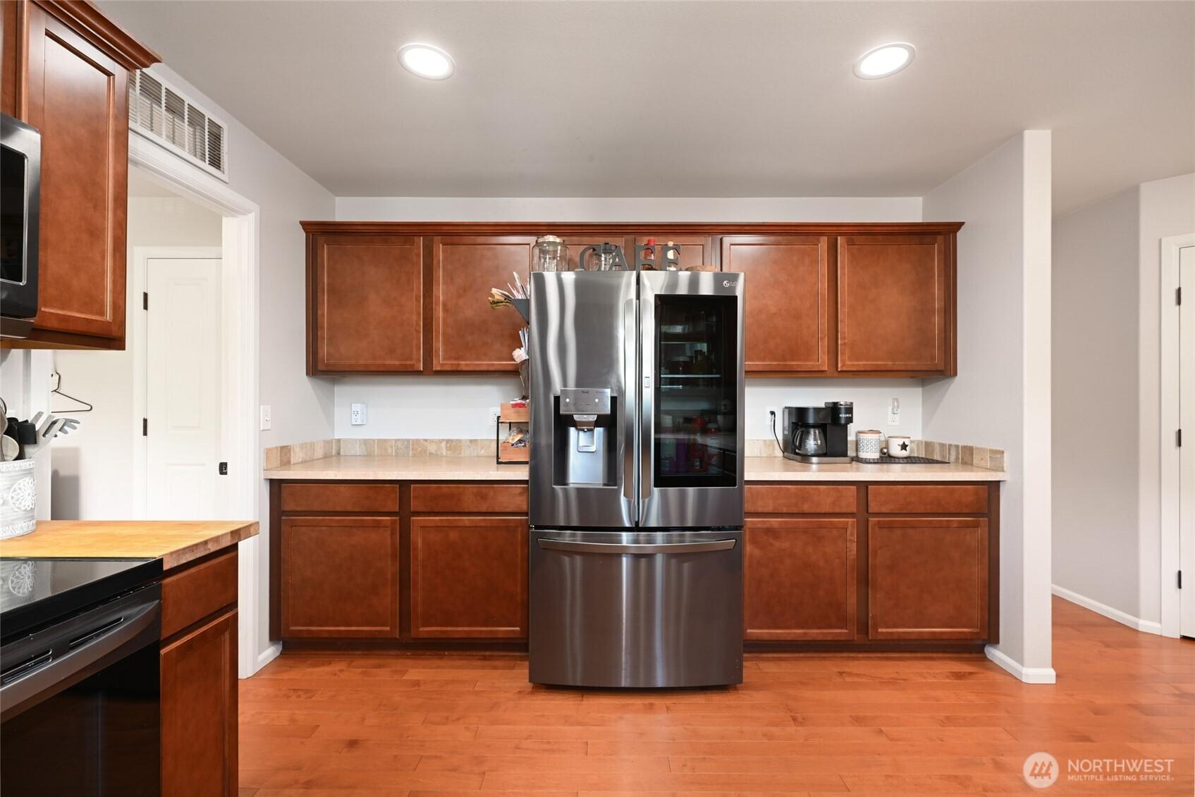 ORTING, Washington, 98360, United States, 5 Bedrooms Bedrooms, ,4 BathroomsBathrooms,Residential,For Sale,1910886