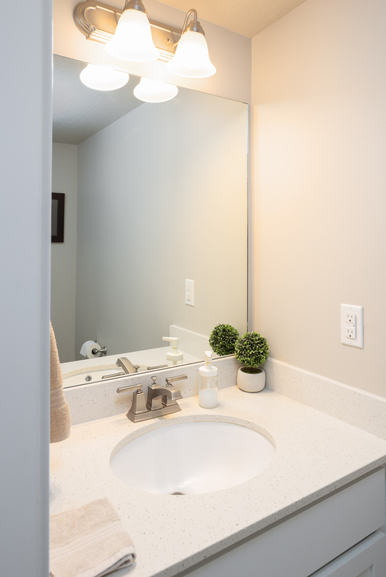 Provo, Utah, 84601, United States, 4 Bedrooms Bedrooms, ,3 BathroomsBathrooms,Residential,For Sale,1978881