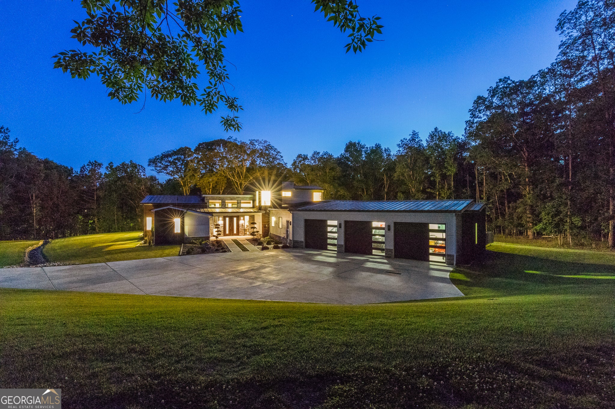 Tyrone, Georgia, 30290, United States, 4 Bedrooms Bedrooms, ,4 BathroomsBathrooms,Residential,For Sale,1920304