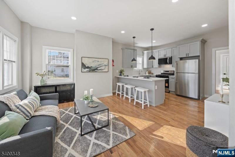 Bloomfield, New Jersey, 07003, United States, 6 Bedrooms Bedrooms, ,3 BathroomsBathrooms,Residential,For Sale,2003038