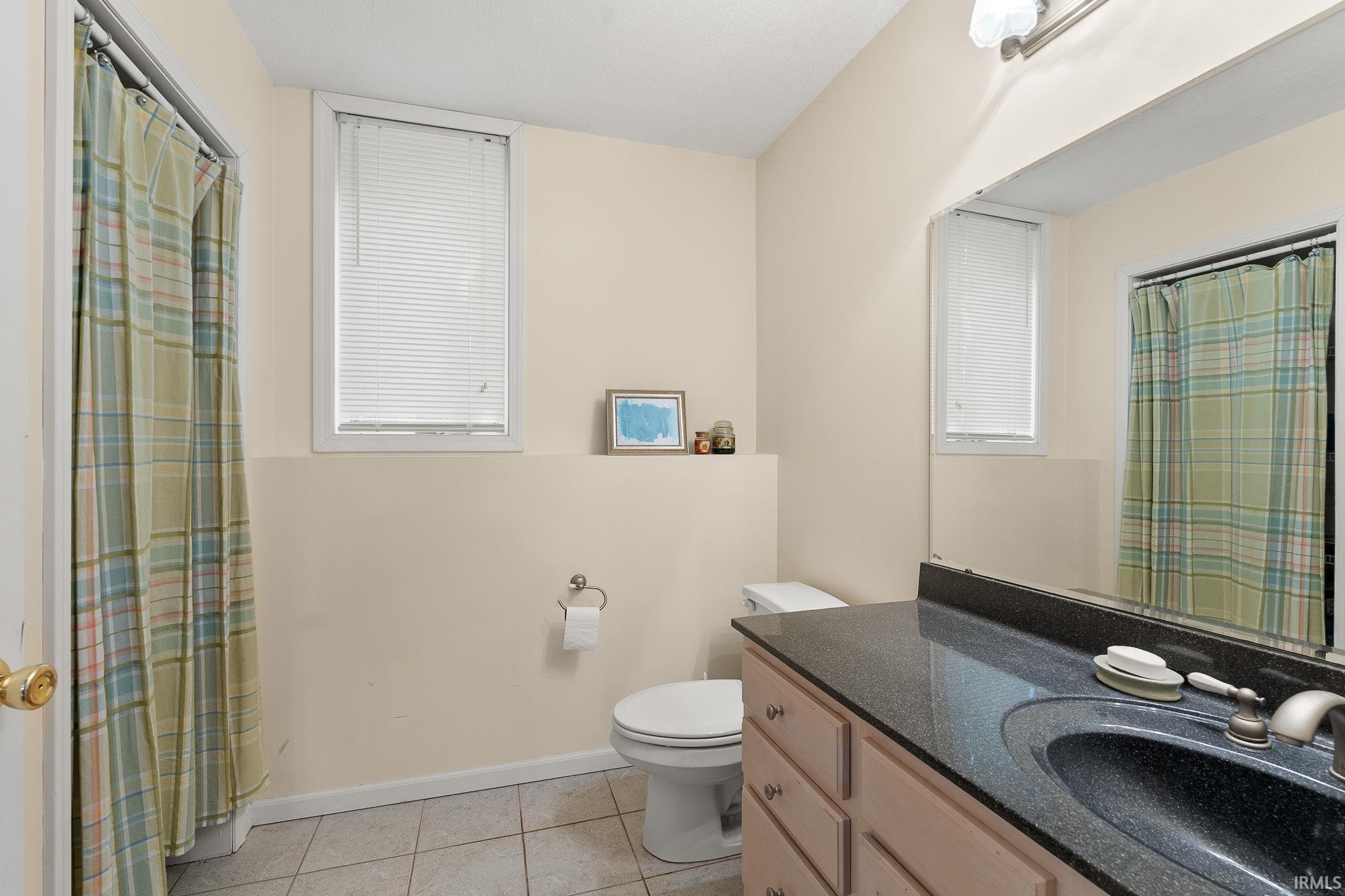 Angola, Indiana, 46703, United States, 3 Bedrooms Bedrooms, ,3 BathroomsBathrooms,Residential,For Sale,1915432