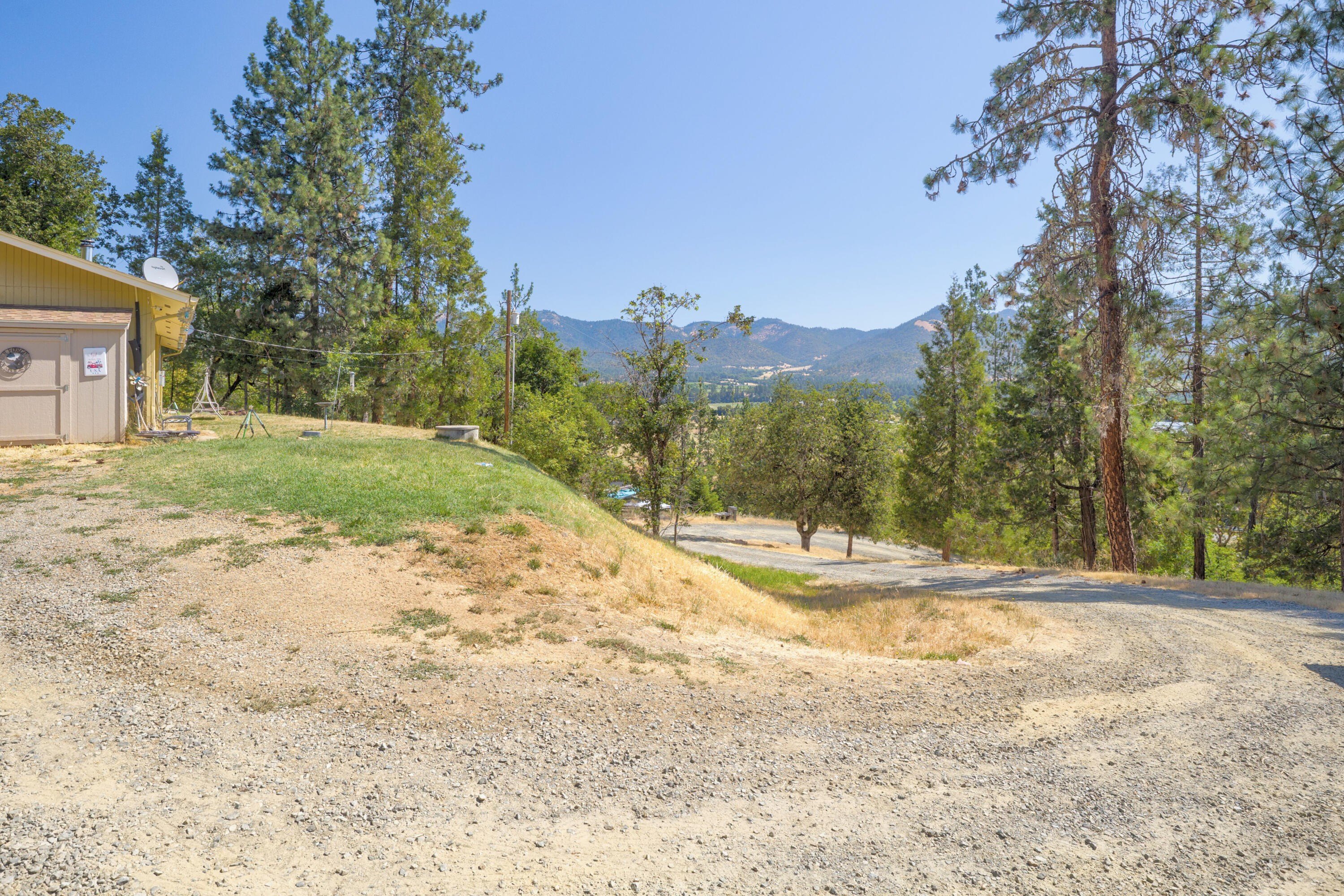 Williams, Oregon, 97544, United States, 3 Bedrooms Bedrooms, ,2 BathroomsBathrooms,Residential,For Sale,1983882