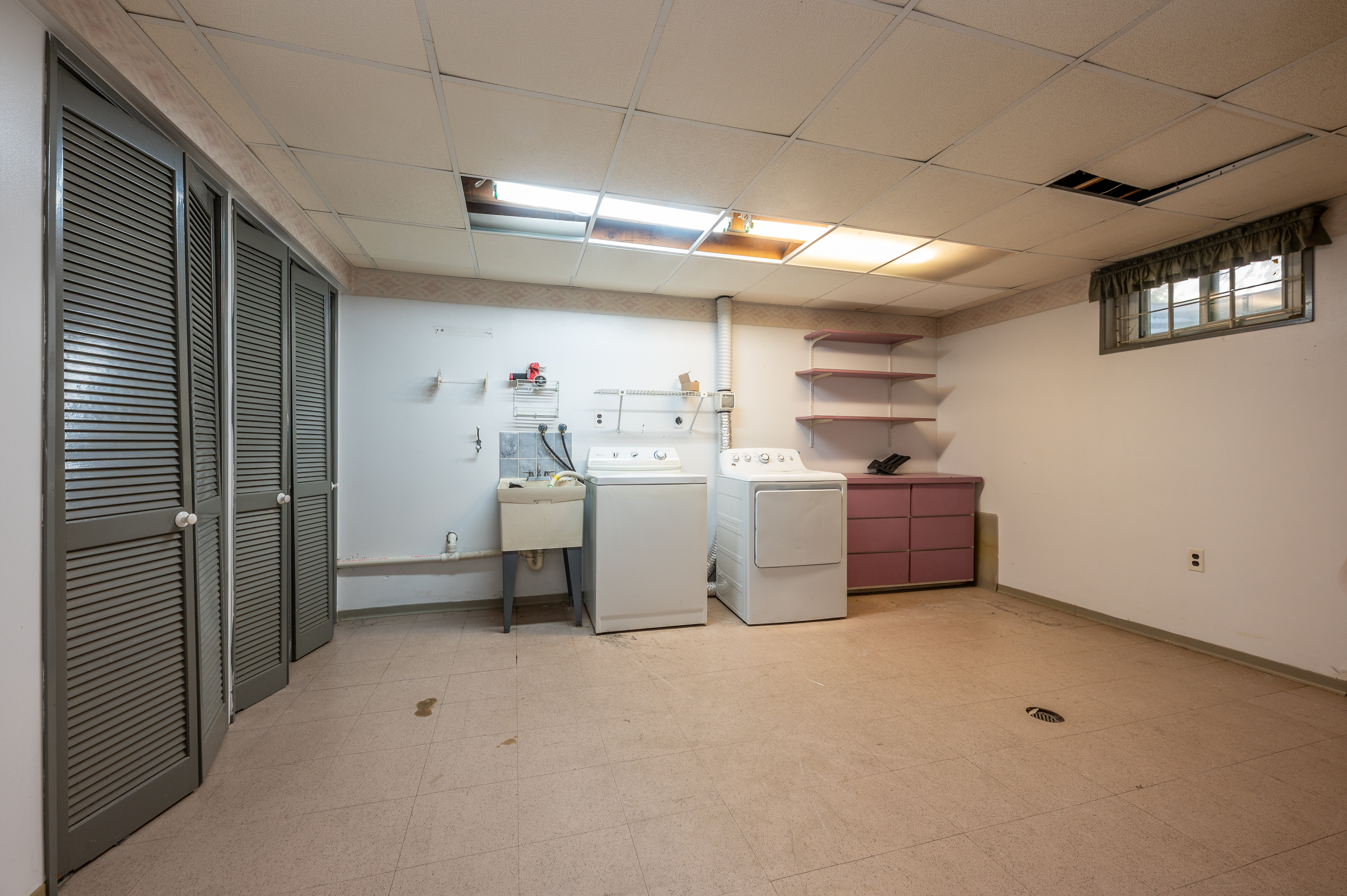  167 Maple Avenue, East Meadow, NY, 11554 - 物件實景