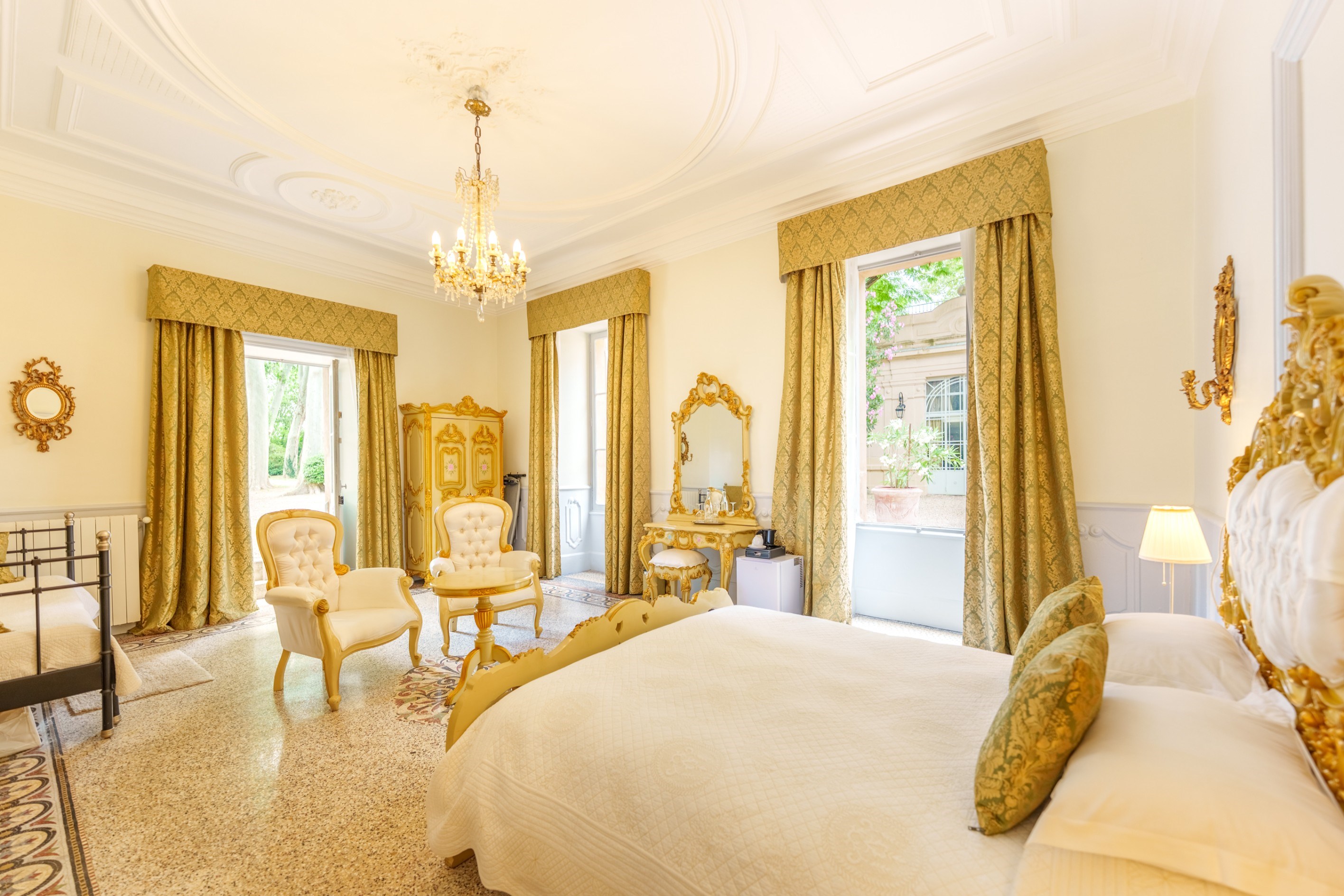  Wine Estate, Luxury Hospitality Business & Historic Château - 物件實景