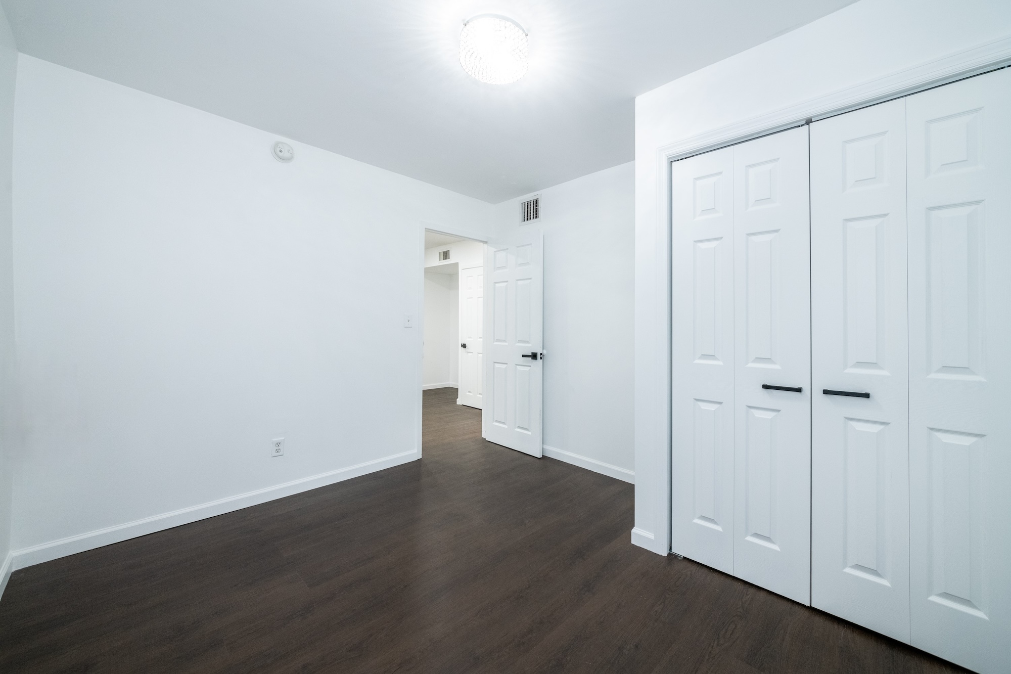  2530 Fenton Avenue - 物件實景
