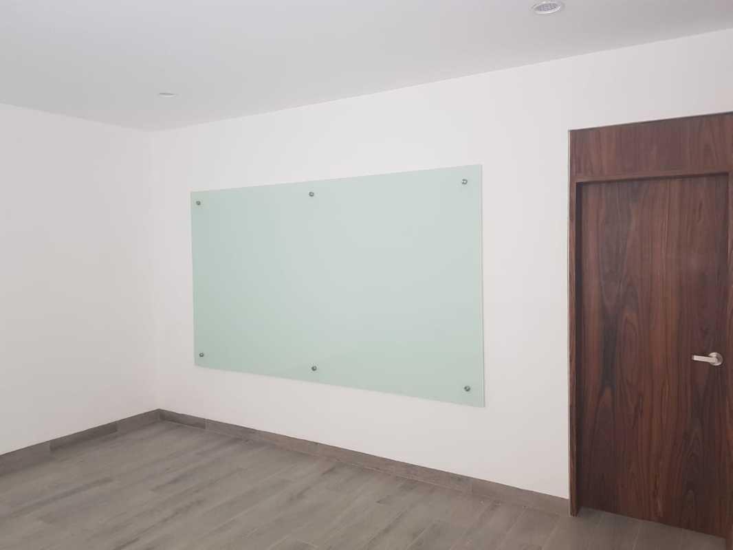 Puerta Grande, Atizapán de Zaragoza, Estado de México, 52930, Mexico, 4 Bedrooms Bedrooms, ,4 BathroomsBathrooms,Residential,For Sale,Puerta Grande,1612195