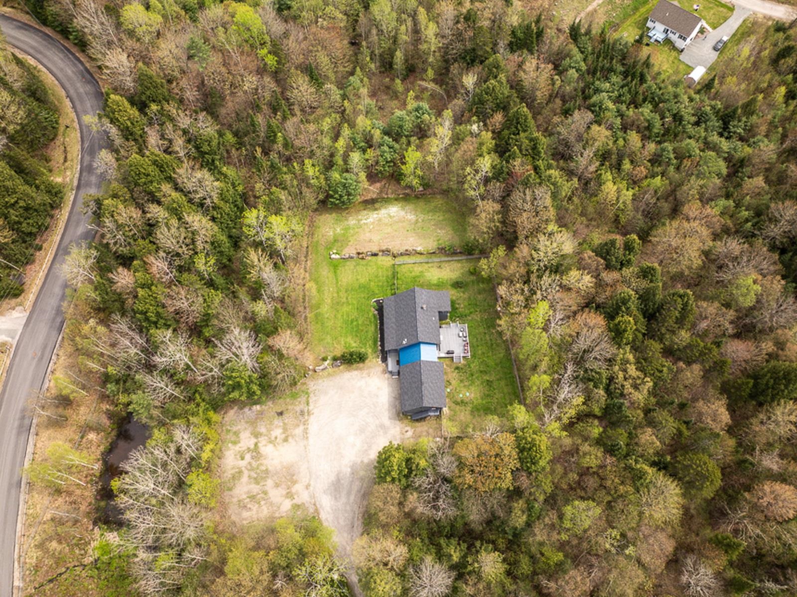 Littleton, New Hampshire, 03561, United States, 5 Bedrooms Bedrooms, ,2 BathroomsBathrooms,Residential,For Sale,1820898