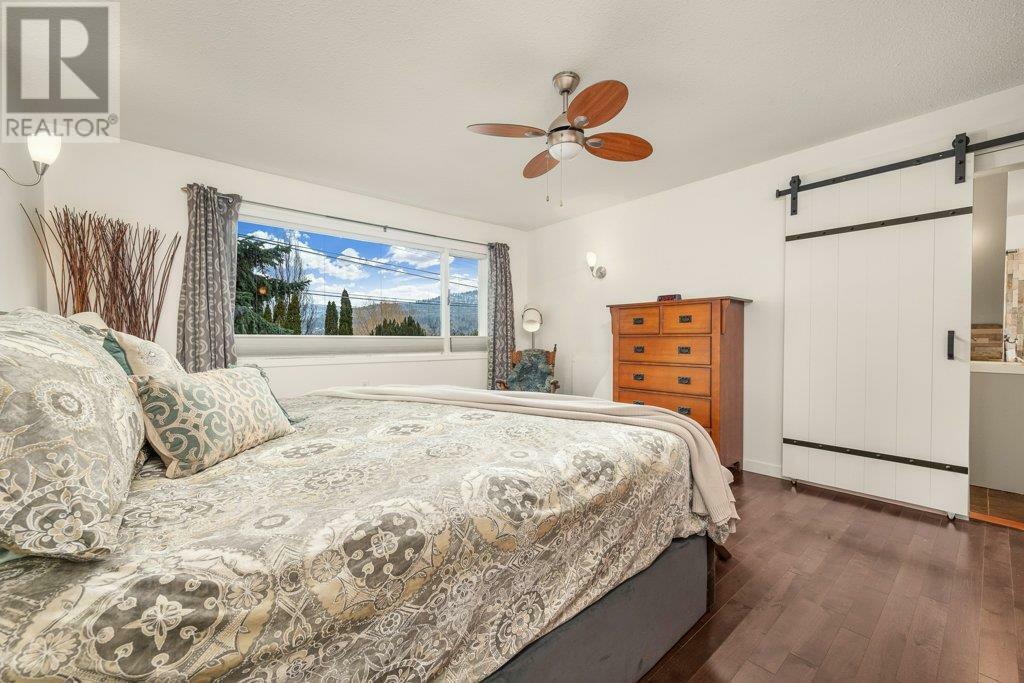 VERNON, British Columbia, V1H 1J9, CA, 6 Bedrooms Bedrooms, ,3 BathroomsBathrooms,Residential,For Sale,1858215