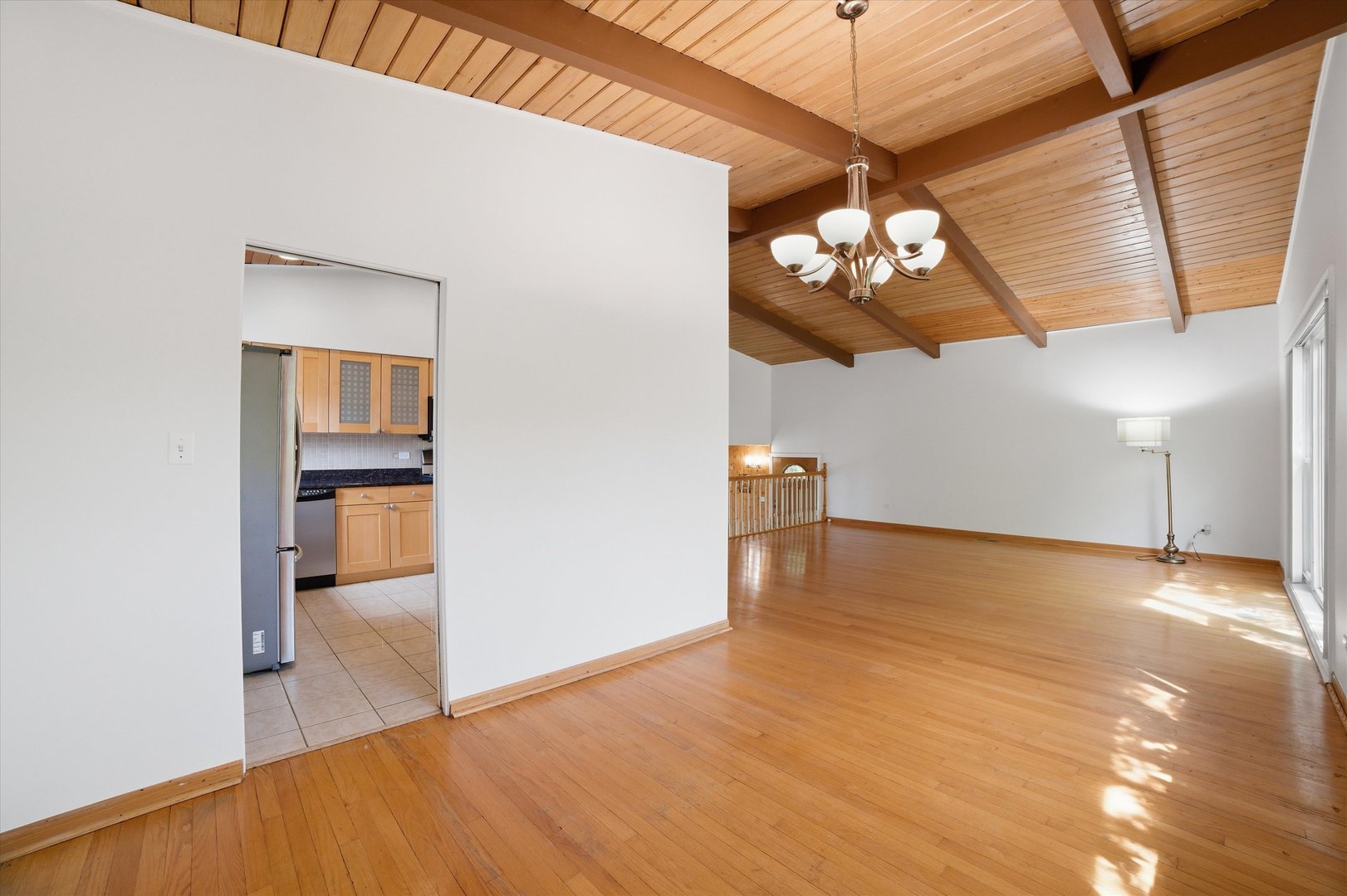 Skokie, Illinois, 60076, United States, 4 Bedrooms Bedrooms, ,2 BathroomsBathrooms,Residential,For Sale,2049150