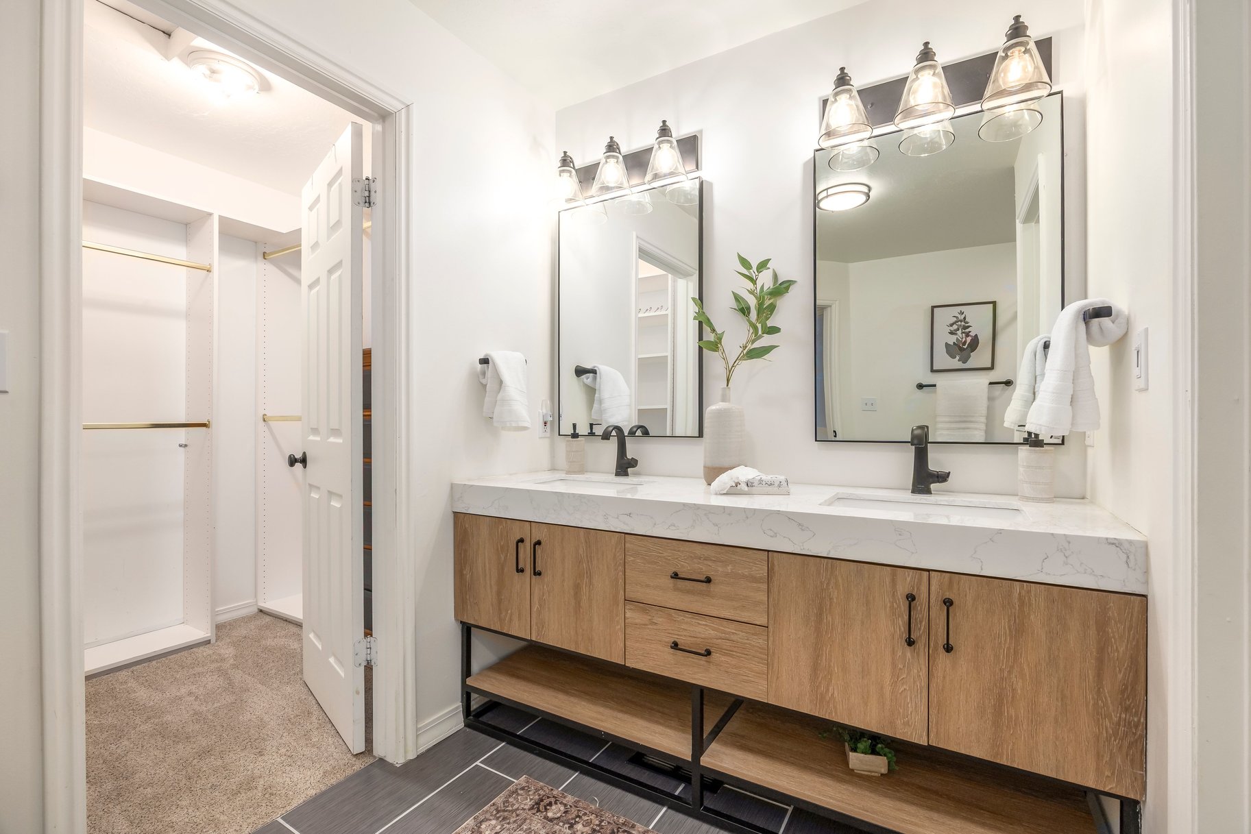  Updated Townhome in Ptarmigan’s Best Location with Ski Run Views - 物件實景