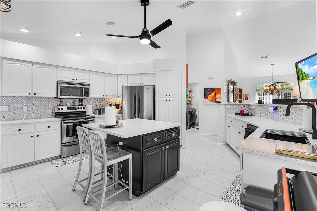 Cape Coral, Florida, 33904, United States, 3 Bedrooms Bedrooms, ,2 BathroomsBathrooms,Residential,For Sale,1977953