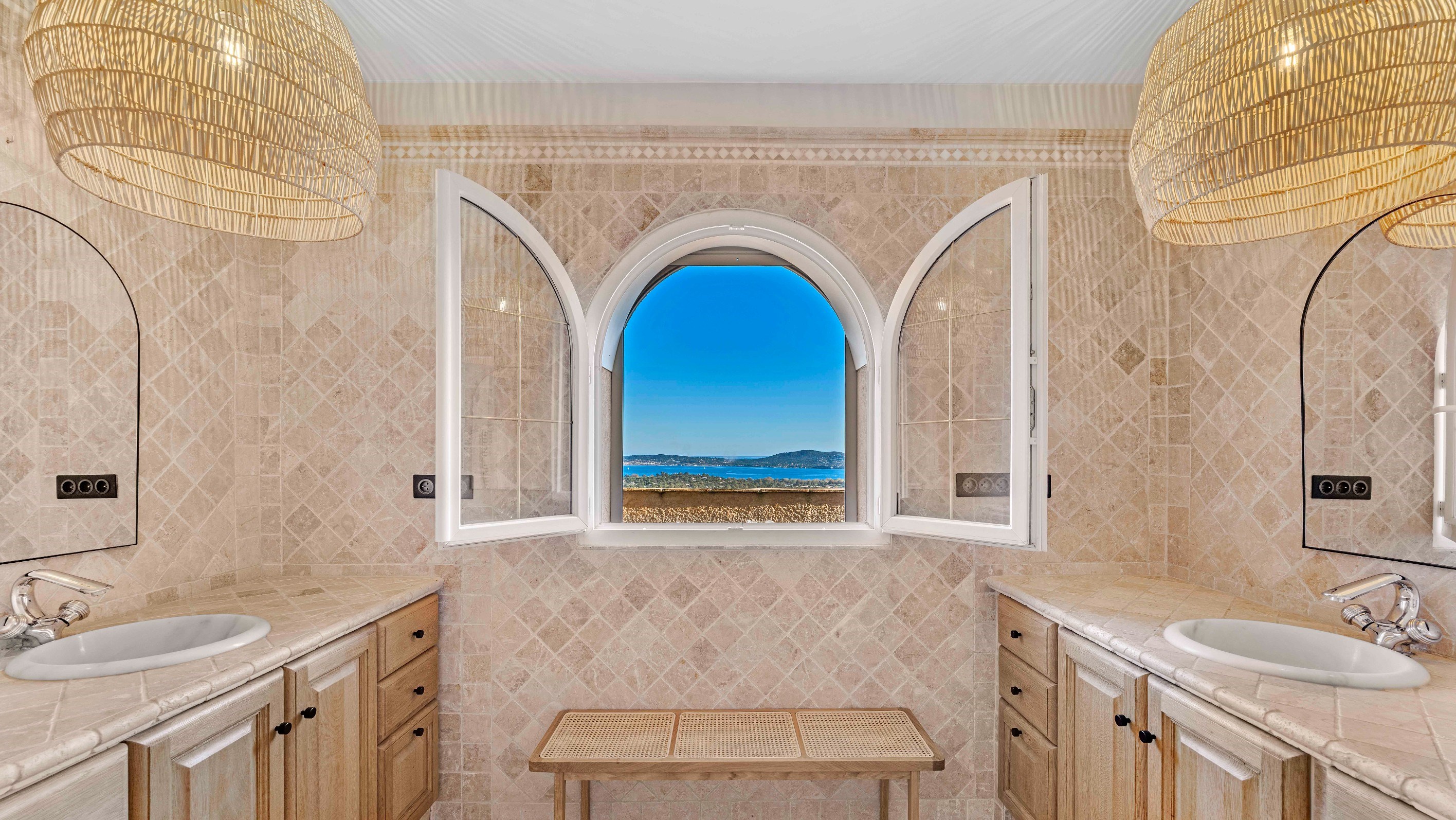  Prestigious property for sale in the Gulf of Saint-Tropez – private helipad, Me… - 物件實景