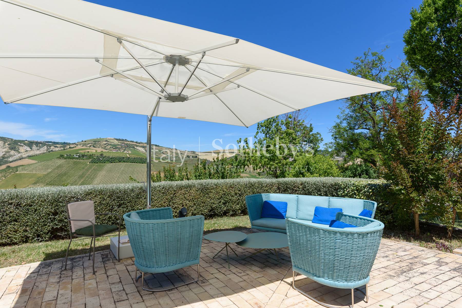  Renovated estate with pool and panoramic view - 物件實景