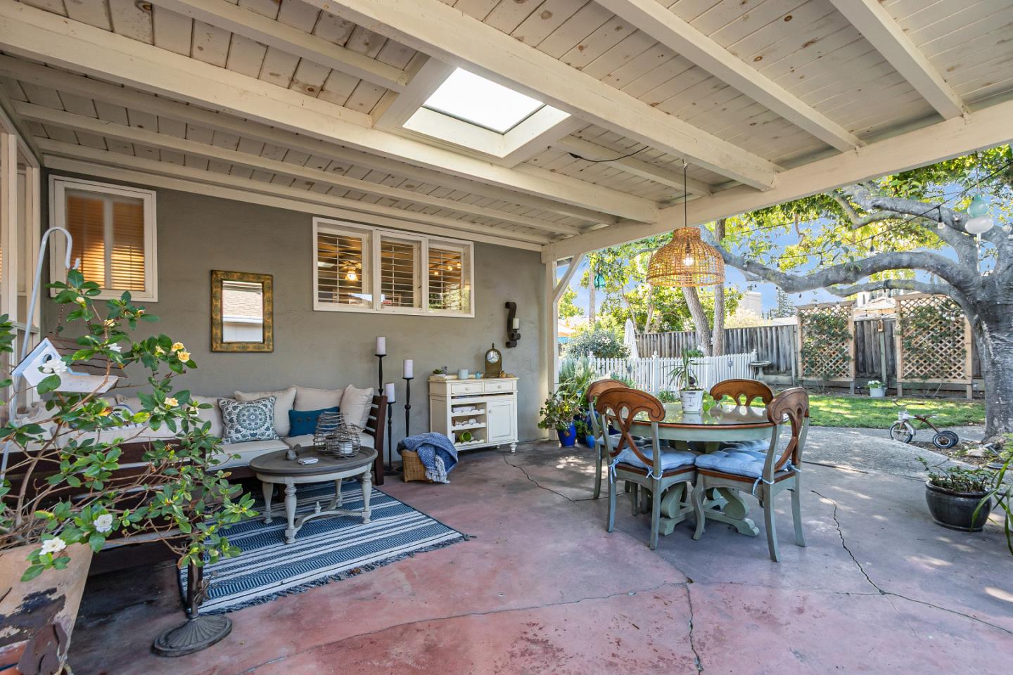 Santa Clara, California, 95050, United States, 3 Bedrooms Bedrooms, ,2 BathroomsBathrooms,Residential,For Sale,1942151