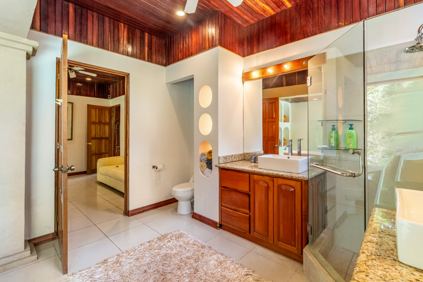 Quebradas, Perez Zeledon, Perez Zeledon, San Jose, CR, 5 Bedrooms Bedrooms, ,5 BathroomsBathrooms,Residential,For Sale,Quebradas, Perez Zeledon,1609736