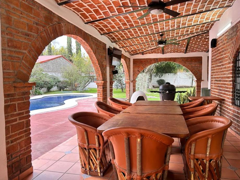 Linda Vista, Ixtlahuacán de los Membrillos, Jalisco, 45850, Mexico, 4 Bedrooms Bedrooms, ,2 BathroomsBathrooms,Residential,For Sale,Linda Vista,1619630
