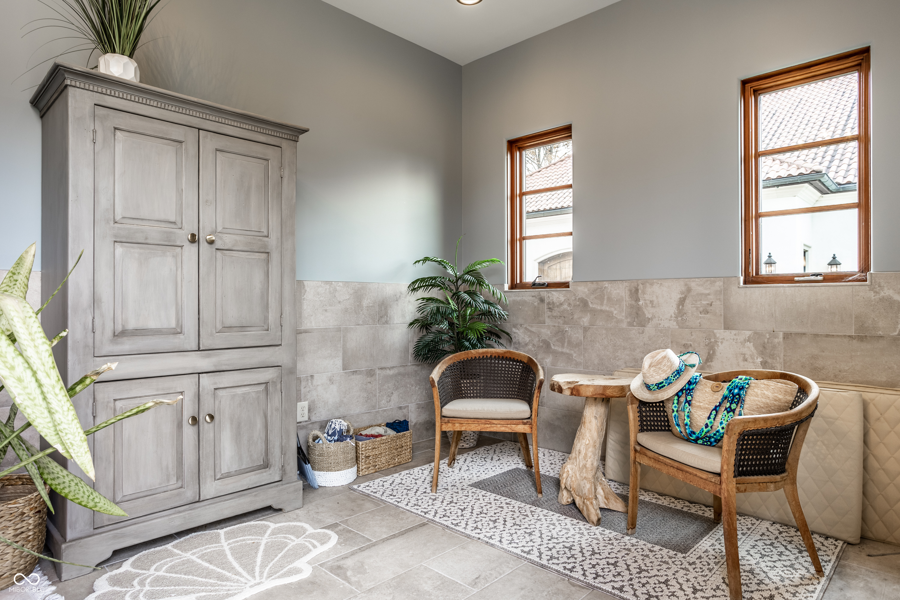 Zionsville, Indiana, 46077, United States, 5 Bedrooms Bedrooms, ,9 BathroomsBathrooms,Residential,For Sale,2012395