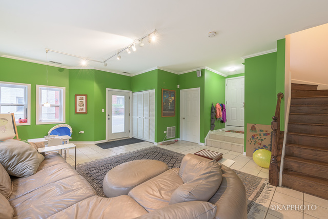 310 E 18th St, Chicago, Illinois, 60616, United States, 3 Bedrooms Bedrooms, ,4 BathroomsBathrooms,Residential,For Sale,310 E 18th St,1010356