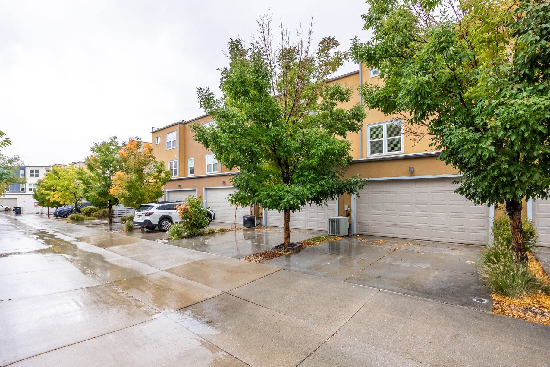  Daybreak Townhome Available - Great Location - 物件實景