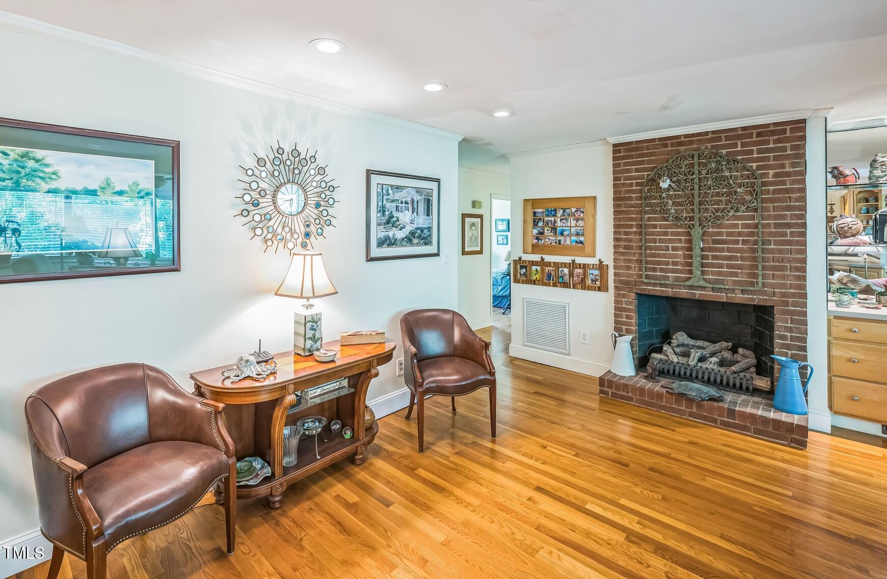 Raleigh, North Carolina, 27609, United States, 3 Bedrooms Bedrooms, ,2 BathroomsBathrooms,Residential,For Sale,1826657