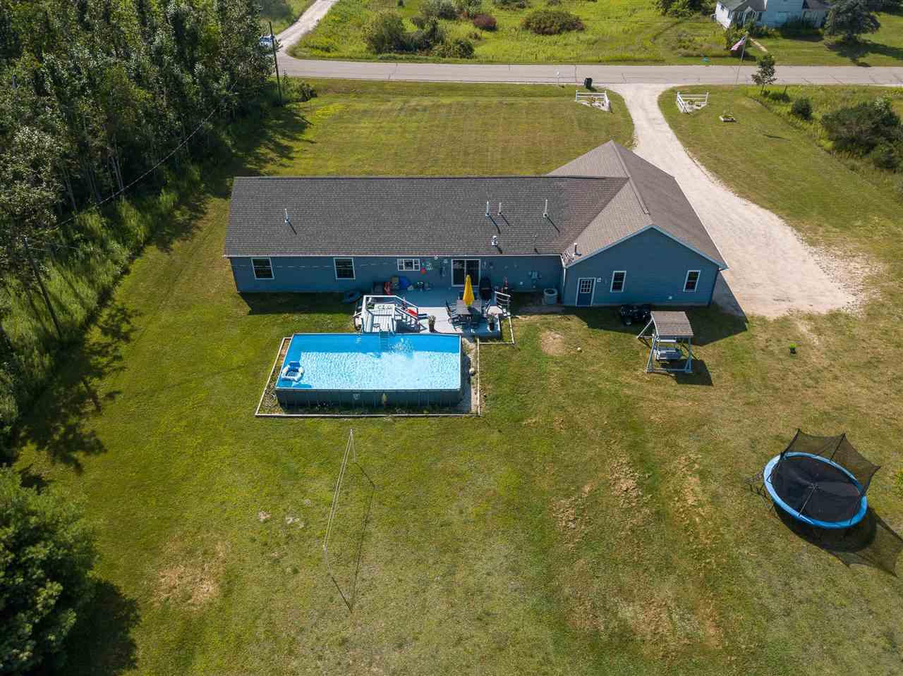 Petoskey, Michigan, 49770, United States, 4 Bedrooms Bedrooms, ,2 BathroomsBathrooms,Residential,For Sale,1925447