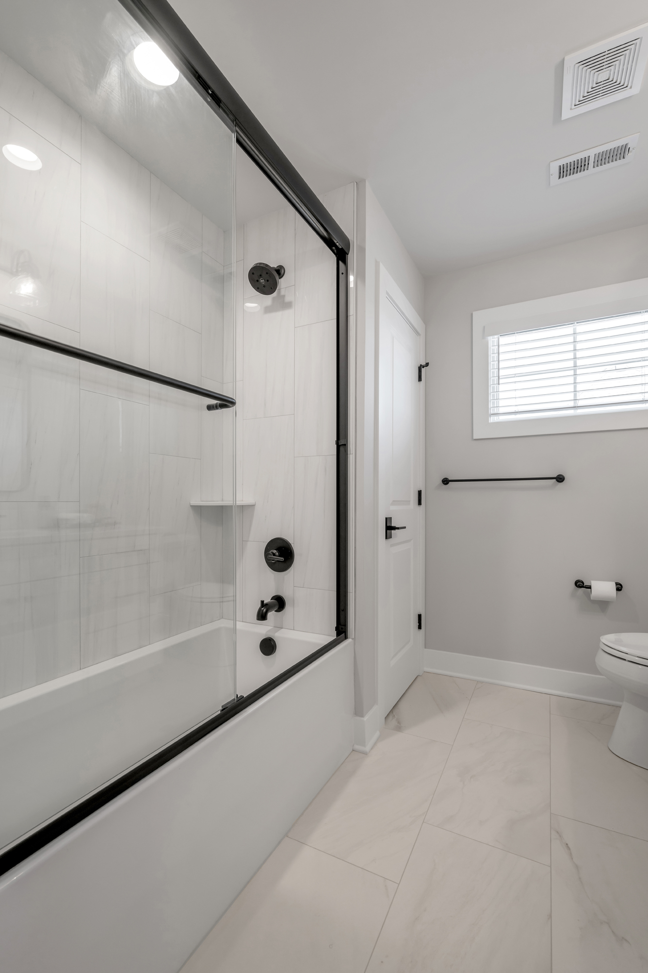  2429 Lorenzo Way - 物件實景