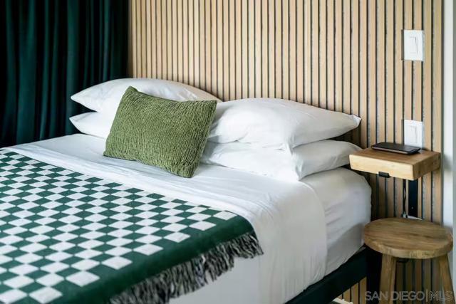 Pioneertown, California, 92268, United States, 2 Bedrooms Bedrooms, ,2 BathroomsBathrooms,Residential,For Sale,1990381