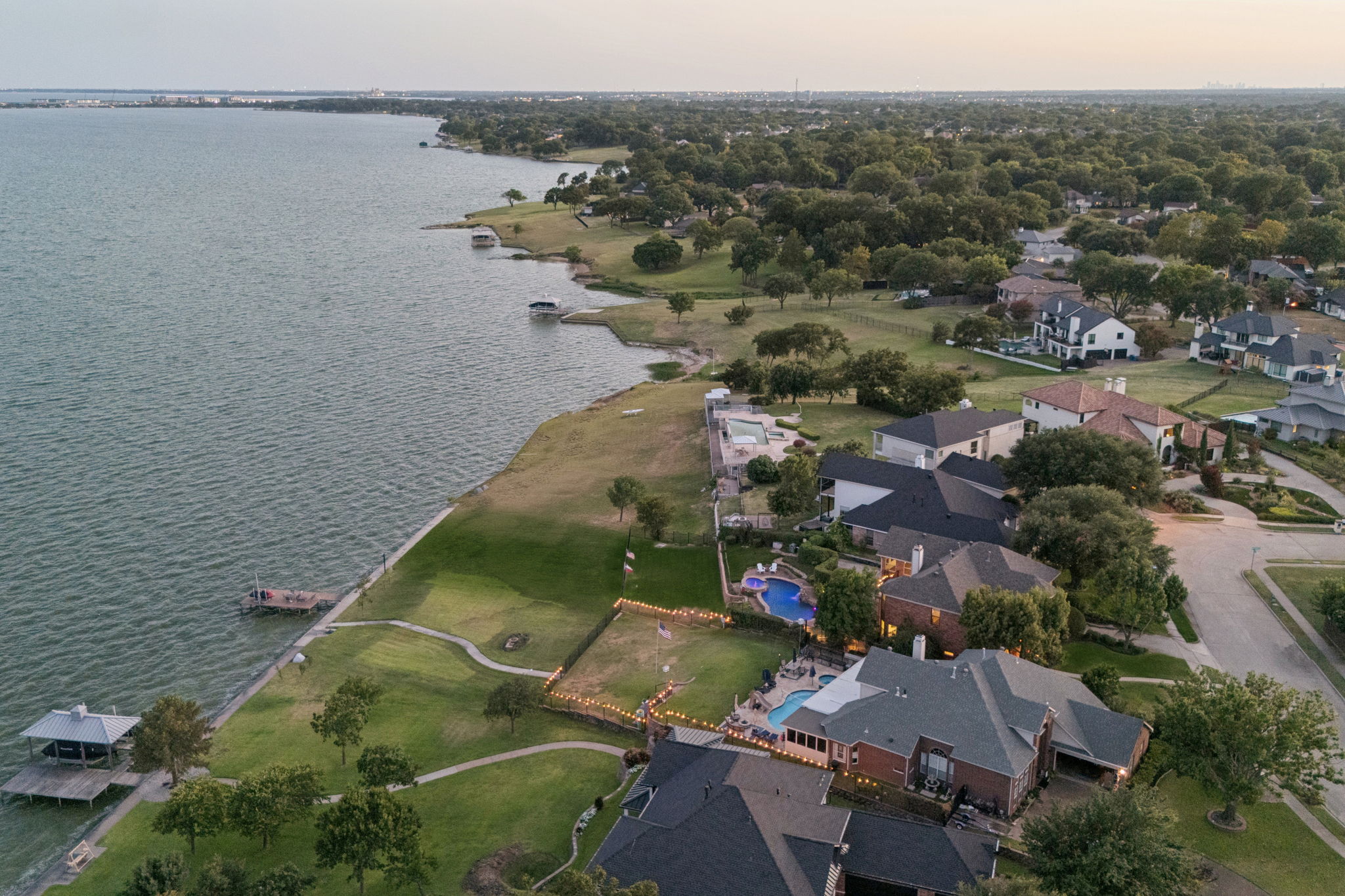  Rare One Owner Lakefront Oasis on Lake Ray Hubbard  Waterfront with Pool - 物件實景