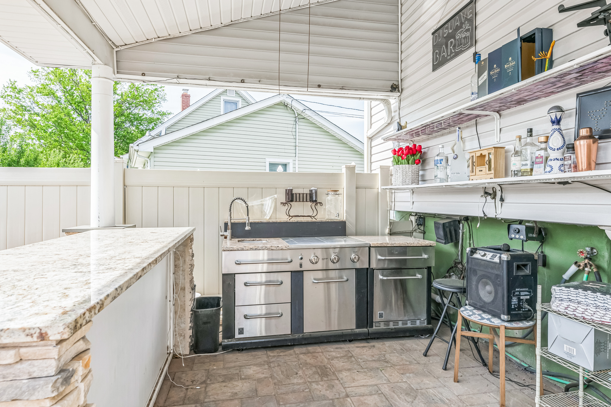 Elmwood Park, New Jersey, 07407, United States, 4 Bedrooms Bedrooms, ,3 BathroomsBathrooms,Residential,For Sale,1921760