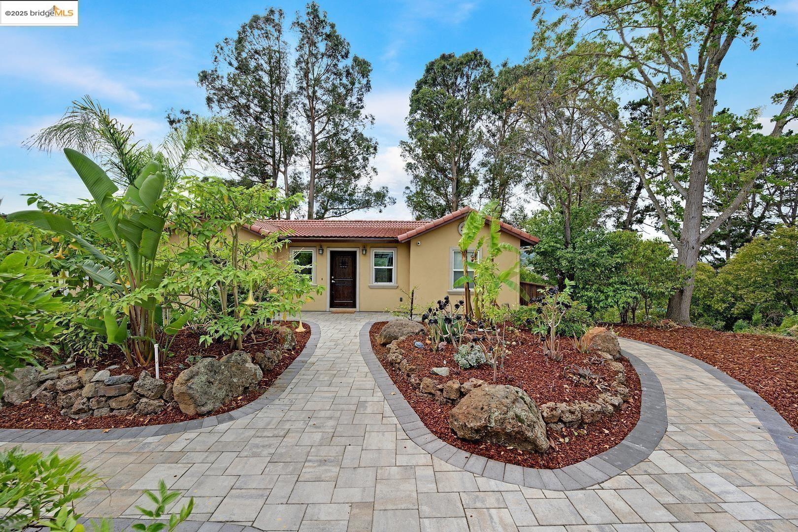 El Sobrante, California, 94803, United States, 4 Bedrooms Bedrooms, ,3 BathroomsBathrooms,Residential,For Sale,1986532