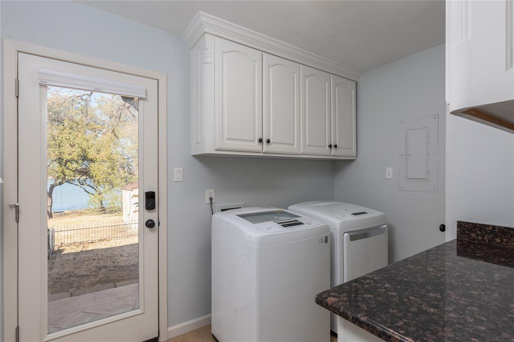 Azle, Texas, 76020, United States, 3 Bedrooms Bedrooms, ,4 BathroomsBathrooms,Residential,For Sale,1977606