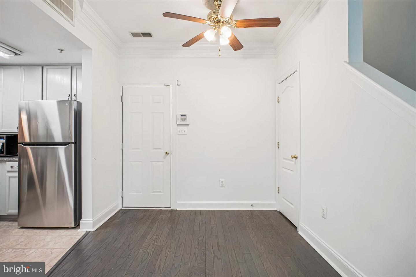 Falls Church, Virginia, 22042, United States, 3 Bedrooms Bedrooms, ,2 BathroomsBathrooms,Residential,For Sale,2001644