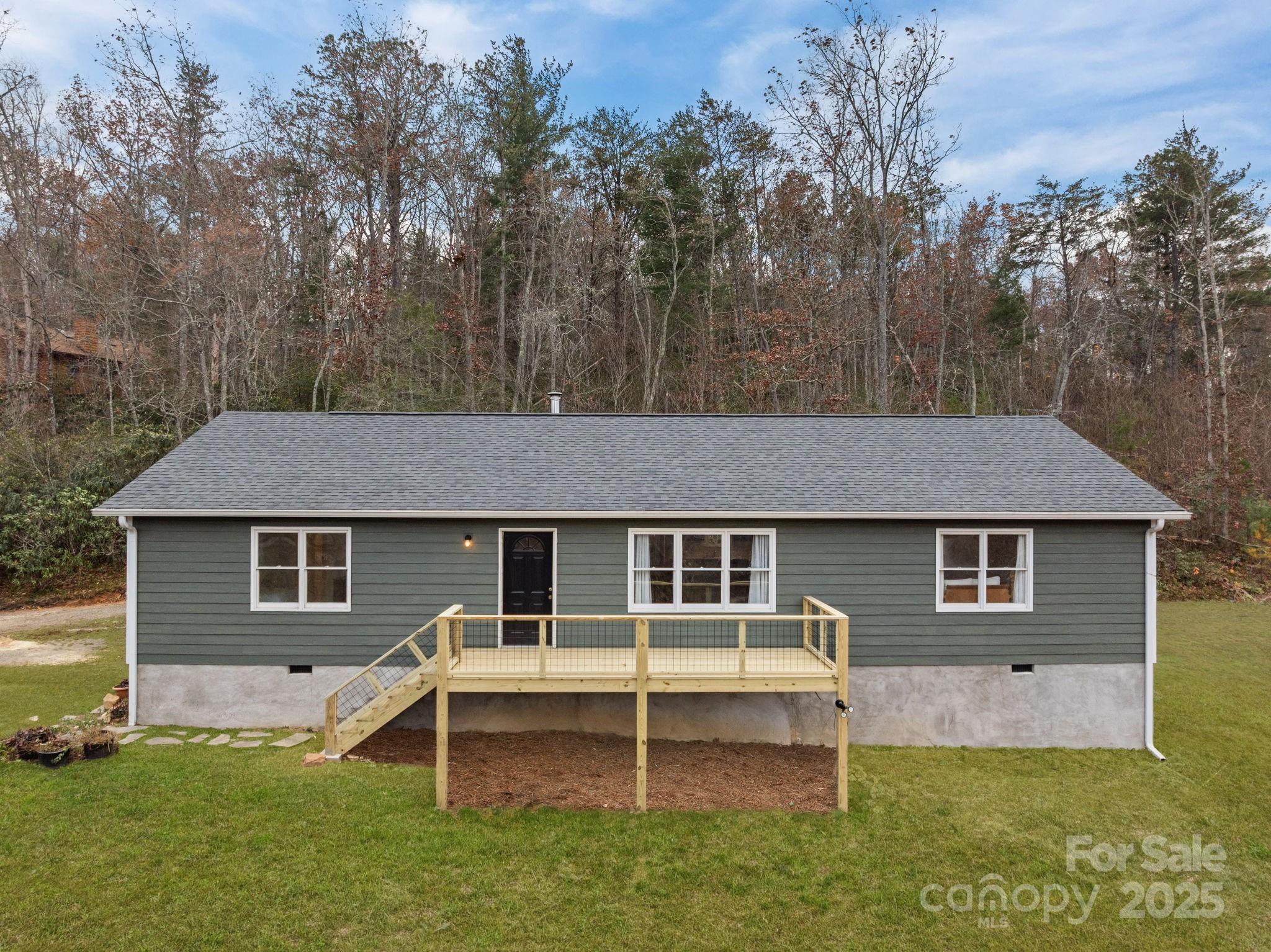 Fairview, North Carolina, 28730, United States, 3 Bedrooms Bedrooms, ,2 BathroomsBathrooms,Residential,For Sale,1991257