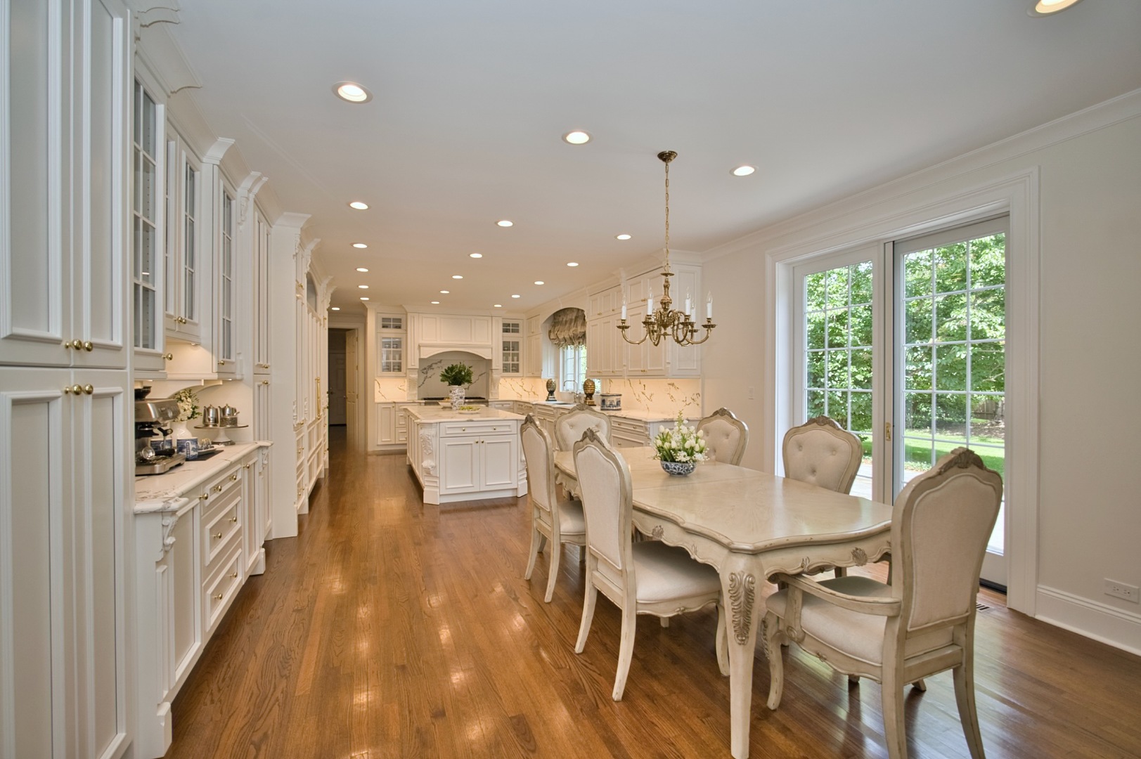 Lake Forest, Illinois, 60045, United States, 4 Bedrooms Bedrooms, ,5 BathroomsBathrooms,Residential,For Sale,2038354